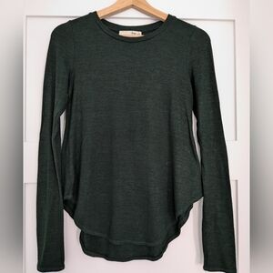 Aritzia Wilfred Green Stretchy Knit Sweater